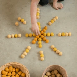 Grapat Grapat Loose Parts: Houten Honingraten Geel, 36st. (Mandala Yellow Honeycombs)